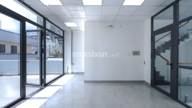 CHO THUÊ TÒA NHÀ 2 MẶT TIỀN ĐƯỜNG LÝ THƯỜNG KIỆT - ĐỐI DIỆN NHÀ THI ĐẤ
