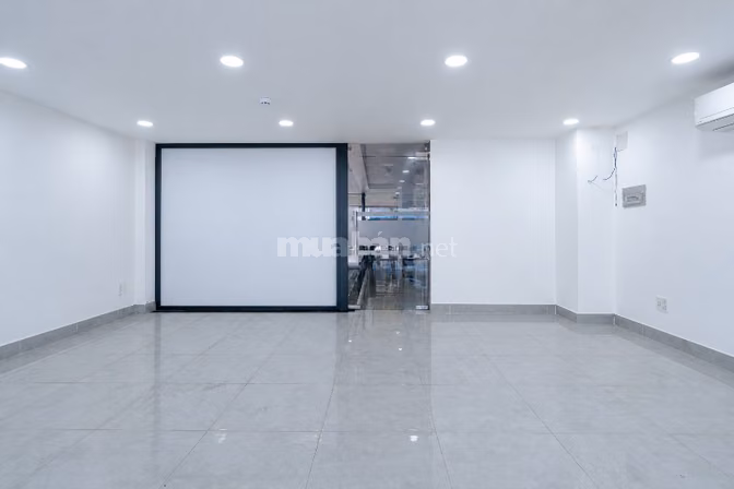 CHO THUÊ TÒA NHÀ 2 MẶT TIỀN ĐƯỜNG LÝ THƯỜNG KIỆT - ĐỐI DIỆN NHÀ THI ĐẤ
