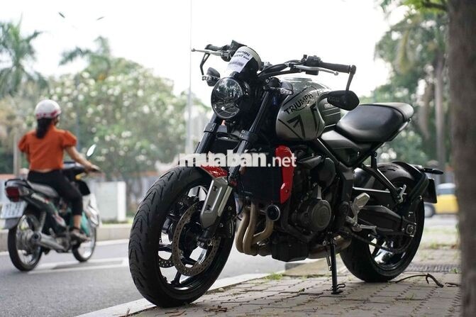 😍😄 Triumph Trident 660 2022 Bạc ODO CHỈ 1K