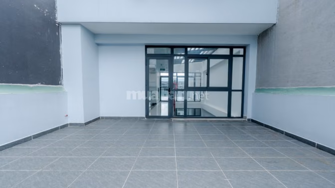 CHO THUÊ TÒA NHÀ 2 MẶT TIỀN ĐƯỜNG LÝ THƯỜNG KIỆT - ĐỐI DIỆN NHÀ THI ĐẤ