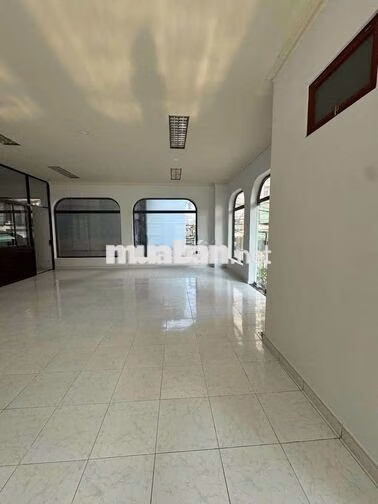  Mặt Tiền Shophouse 110m2 Đường Tân Cảng Bình Thạnh Đậu Xe thoải mái