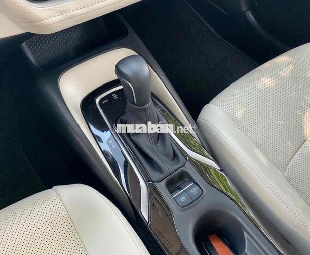 Toyota Corolla Altis 1.8V 2025 Trắng 15.000 km