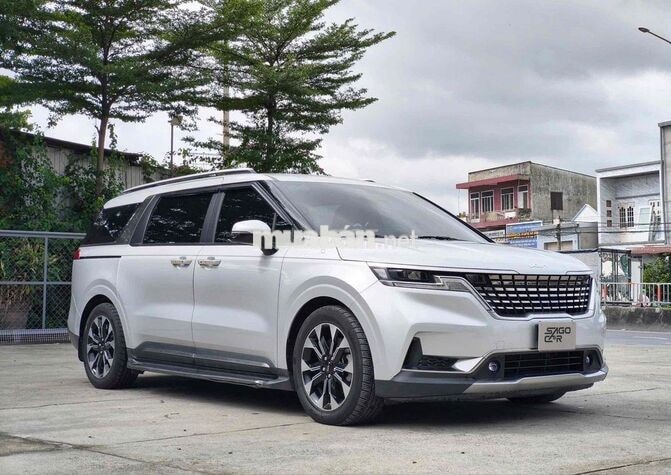 KIA Carnival 2.2D Luxury 2022 Trắng 55.000 km
