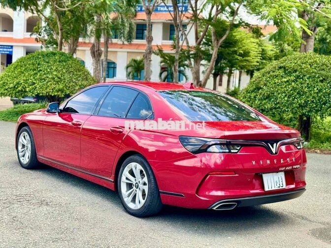 Vinfast Lux A 2.0 Base 2021 Đỏ 55.000 km