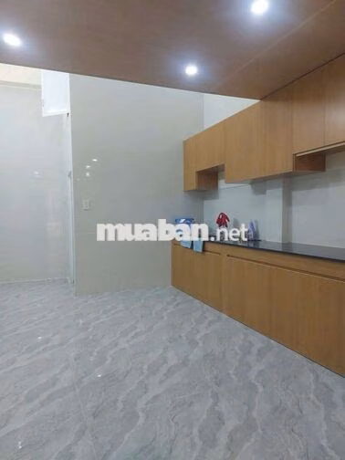 Phú Nhuận 1/  dtcn: 61m2, ngang 4.02 nở hậu 4.23 x15m , 3 tầng hc đủ 