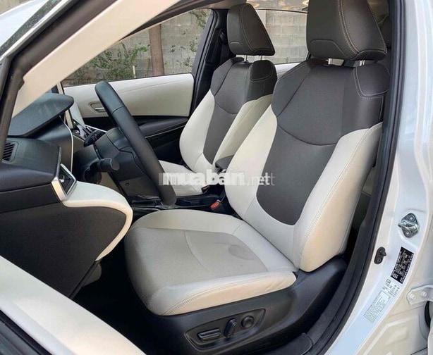 Toyota Corolla Altis 1.8V 2025 Trắng 15.000 km