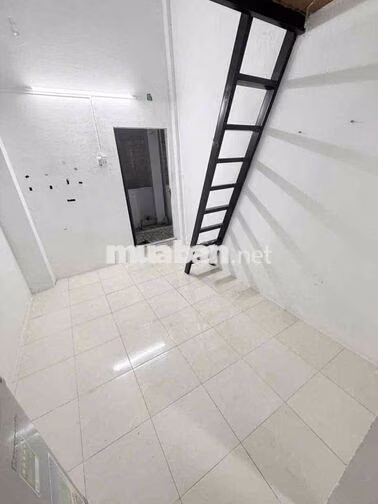 phòng trọ Sinh Viên Giá Rẻ Phí Rẻ Ngay Bến Xe MT - Đại Học Mở Gác 2M