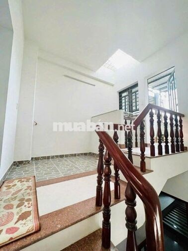 BÁN GẤP GIẢM 500TR, NGAY HẠNH THÔNG, HẺM 5M, 1 SẸC, 4X10, 4 LẦU, 5,2T