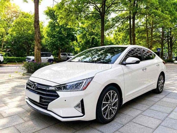 Hyundai Elantra 2.0 GLS 2019 Tự động Trắng 60258km