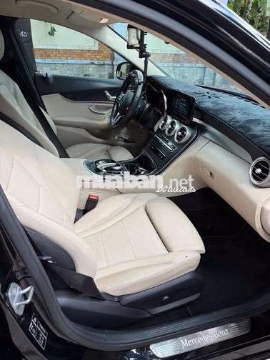 Mercedes-Benz C200 Facelift Đen Tự động