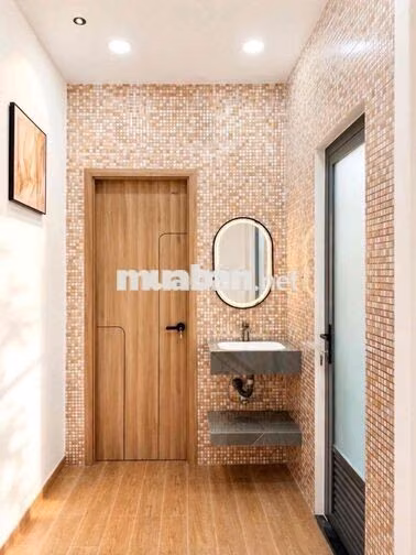 PHÚ NHUẬN - DT:40 m2-5 Phút ra Q.1 - HẺM THÔNG - 2 TẦNG - 3PN (PN TRỆT