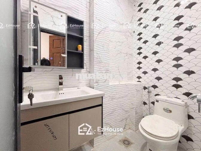 Phòng cực xịn nội thất cao cấp, cửa sổ trời thoáng