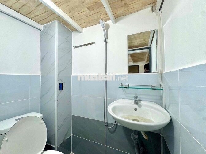 PHÒNG GÁC SINH VIÊN GIÁP Q10 CÁCH UEH B CHỈ 2,5km 7p đi xe - FULL NT