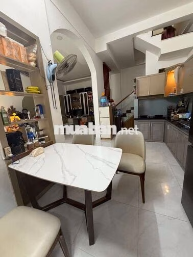 Sát Nguyễn Văn Khối - 53m2 -2 lầu - ngang 7m thoáng 
