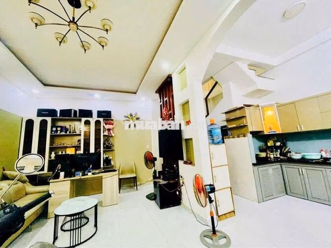 Sát Nguyễn Văn Khối - 53m2 -2 lầu - ngang 7m thoáng 