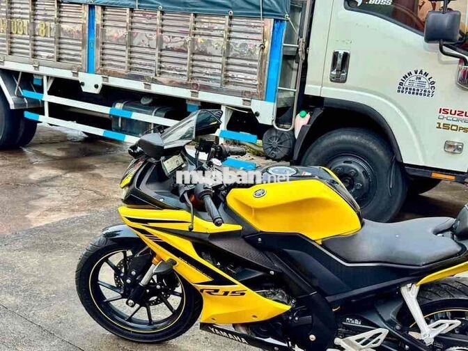 Yamaha R15v3 Vàng Xe côn tay