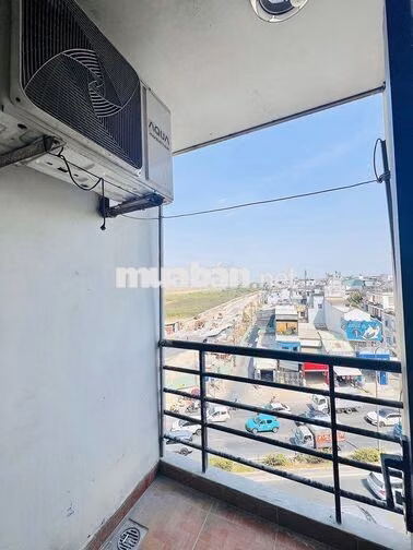 CĂN HỘ 40M2 BAN CÔNG THOÁNG NGAY ETOWN CỘNG HÒA