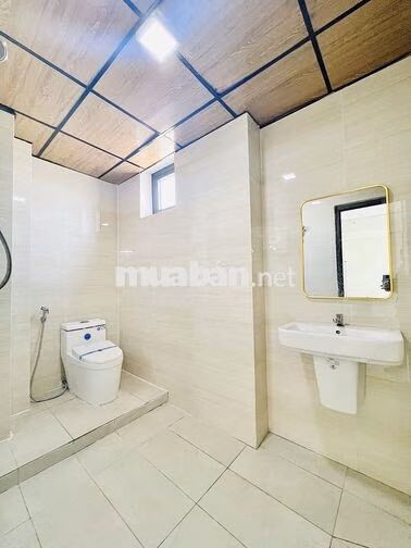 CĂN HỘ 40M2 BAN CÔNG THOÁNG NGAY ETOWN CỘNG HÒA