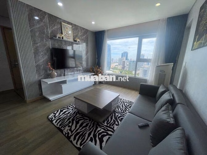 Cần bán căn góc Fhome 2pn tầng cao view đẹp ngay trung tâm thành phố