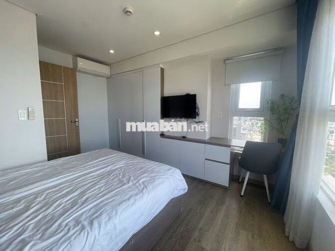 Cần bán căn góc Fhome 2pn tầng cao view đẹp ngay trung tâm thành phố