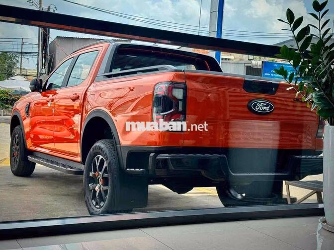 Ranger Wildtrak 3.0 V6 xe sẵn giao ngay
