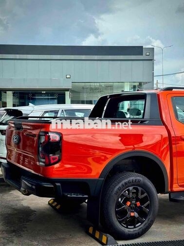 Ranger Wildtrak 3.0 V6 xe sẵn giao ngay