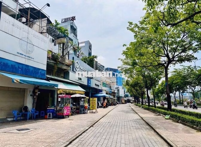 CHO THUÊ MẶT BẰNG GÓC ĐIỆN BIÊN PHỦ Q3- NGANG 10 MÉT DTSD ~350M2
