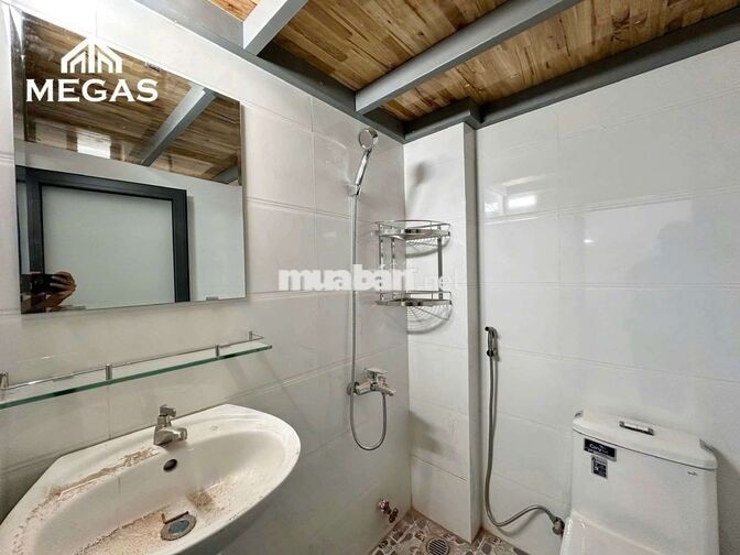 PHÒNG TRỌ CÓ GÁC 1M6 ĐỦ NỘI THẤT CÁCH VẠN PHÚC CITY 10p ĐI XE
