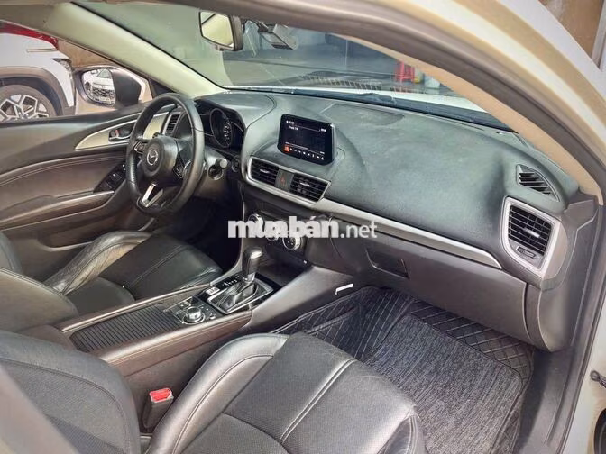 Mazda Mazda 3 FL 2020 Trắng 80.000 km