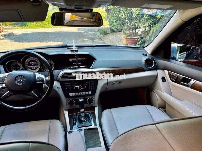 Mercedes-Benz C250 2013 Tự động 7 cấp Bạc