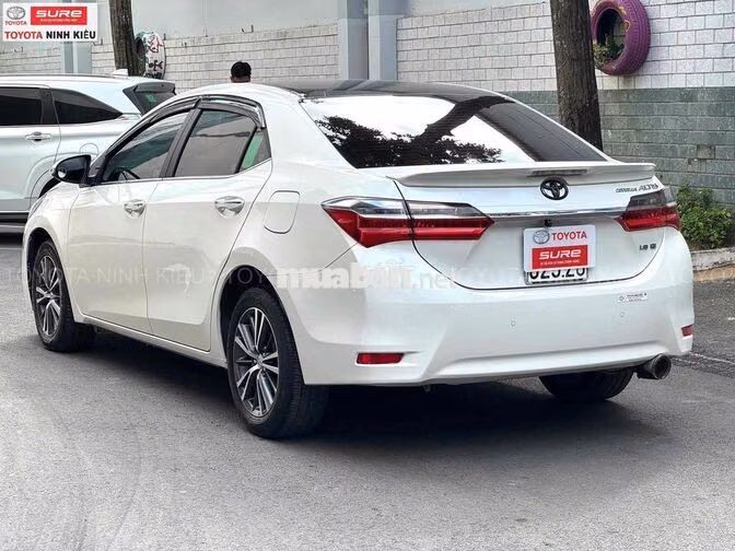 Toyota Altis 1.8G 2019 Trắng 74.000 km