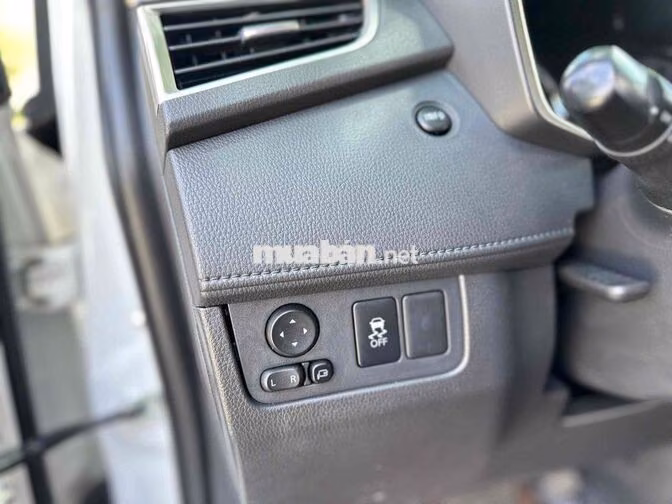 Mitsubishi Xpander 2021 Tự động Trắng 7 chỗ