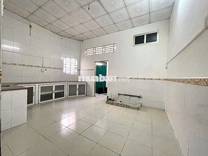 Nhà Liên Tổ 12-20 đường Nguyễn Văn Cừ 8,5 triệu