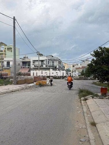 cho thuê MTKD số 3 kdc nam hùng vương an lạc bình Tân DT 250m giá 23tr