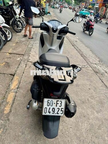 ⭕️⭕️ SH 125 CBS bạc Posche T12/2018