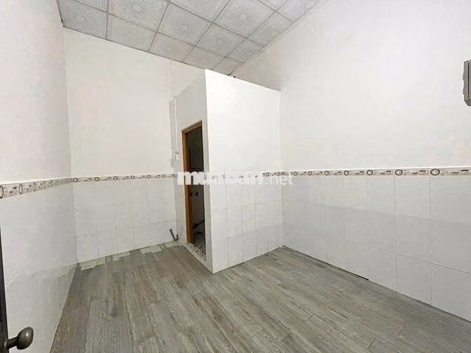 Nhà Liên Tổ 12-20 đường Nguyễn Văn Cừ 8,5 triệu