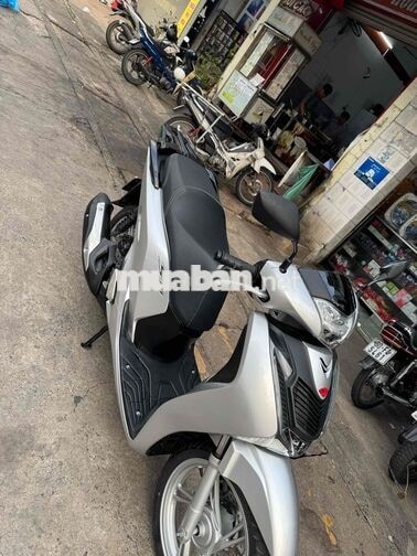 ⭕️⭕️ SH 125 CBS bạc Posche T12/2018