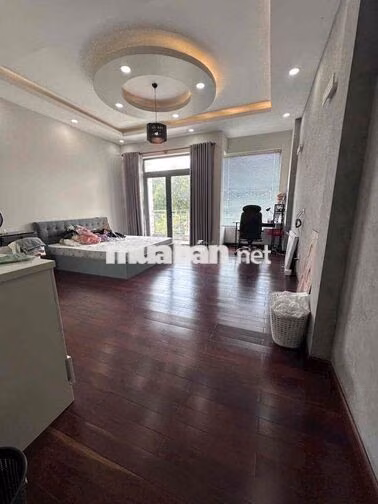 Cho thuê nhà MT khu tên Lửa full nội thất