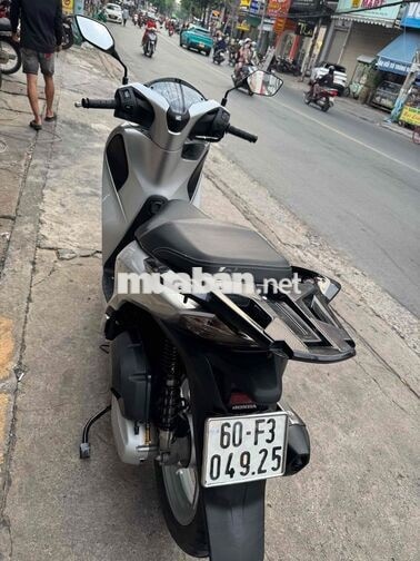 ⭕️⭕️ SH 125 CBS bạc Posche T12/2018