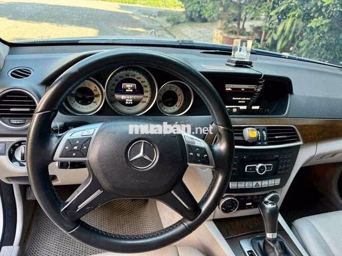 Mercedes-Benz C250 2013 Tự động 7 cấp Bạc