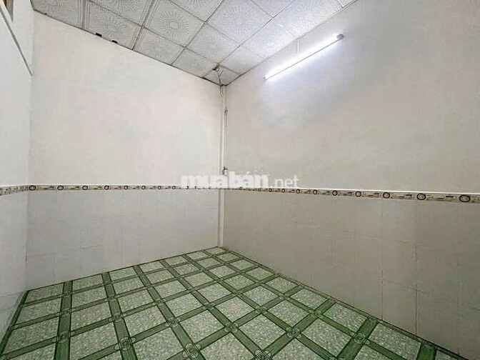 Nhà Liên Tổ 12-20 đường Nguyễn Văn Cừ 8,5 triệu