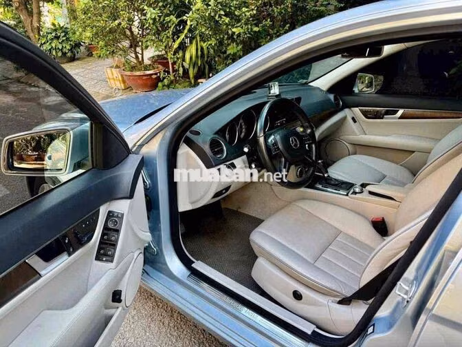 Mercedes-Benz C250 2013 Tự động 7 cấp Bạc