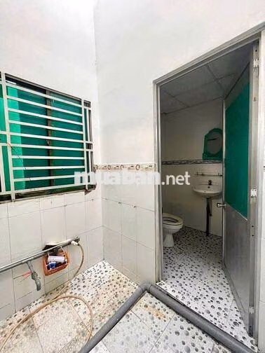 Nhà Liên Tổ 12-20 đường Nguyễn Văn Cừ 8,5 triệu
