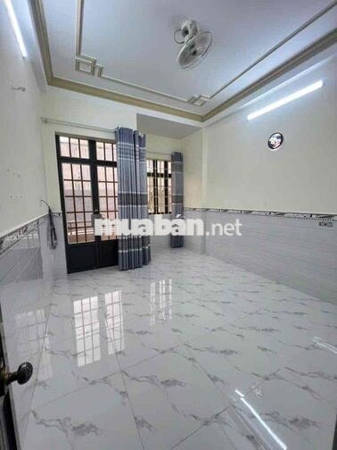 cho thuê nhà 4 phòng ngủ hẻm âu cơ. 3m6 x 12m 3 lầu giá 12tr