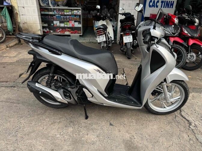 ⭕️⭕️ SH 125 CBS bạc Posche T12/2018
