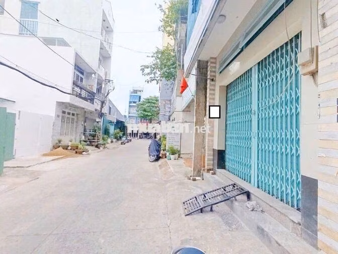 CHO THUÊ NHÀ ĐƯỜNG TÂN HƯƠNG 4 x 11 M Đúc 2,5 tấm : 3 PN , 4 Wc 