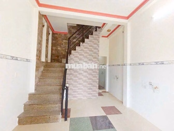 CHO THUÊ NHÀ ĐƯỜNG TÂN HƯƠNG 4 x 11 M Đúc 2,5 tấm : 3 PN , 4 Wc 