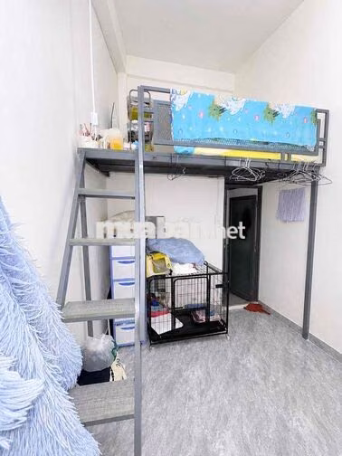 🔥PHÒNG GÁC TÁCH BẾP TẦNG TRỆT_SẴN MÁY LẠNH_GẦN HUFLIT TRƯỜNG SƠN