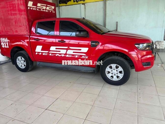 Ford Ranger Số sàn màu Đỏ