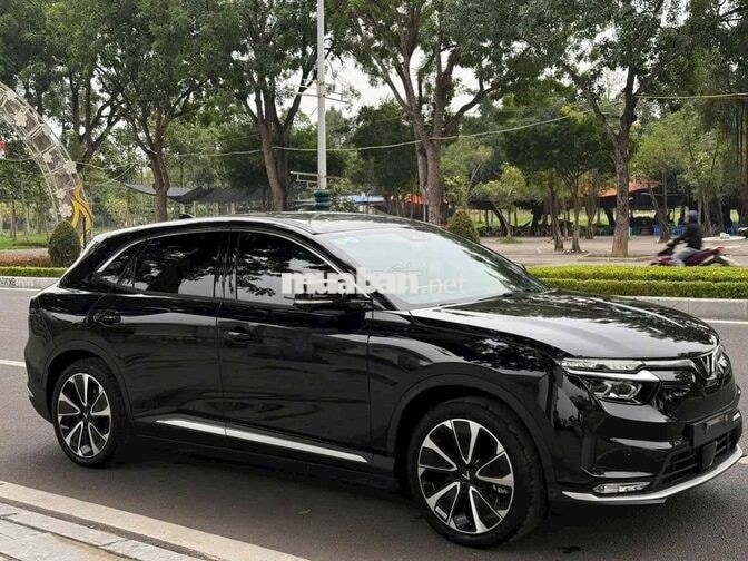 VinFast VF8 PLUS 2023 Đen - Nâu 63000 km